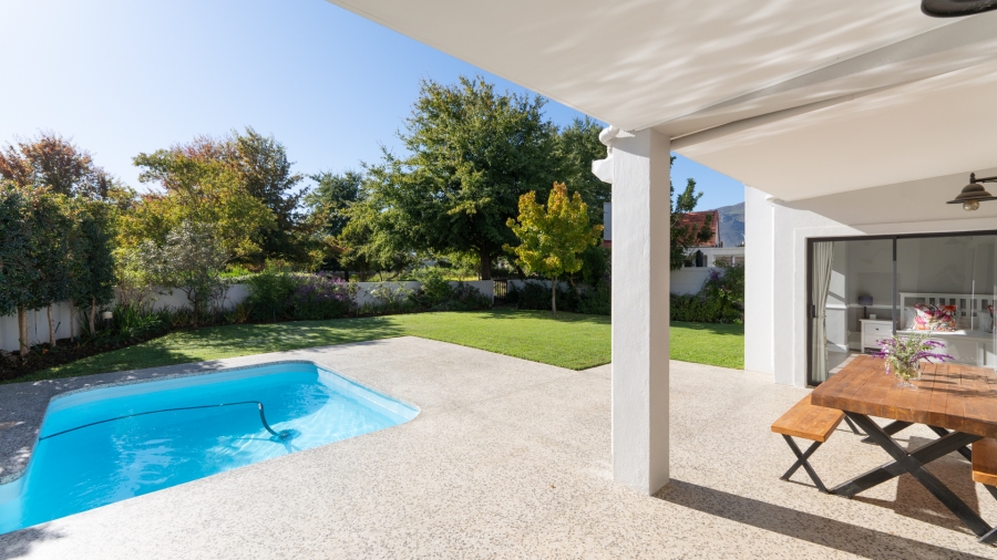 To Let 3 Bedroom Property for Rent in Boschenmeer Golf Country Estate Western Cape
